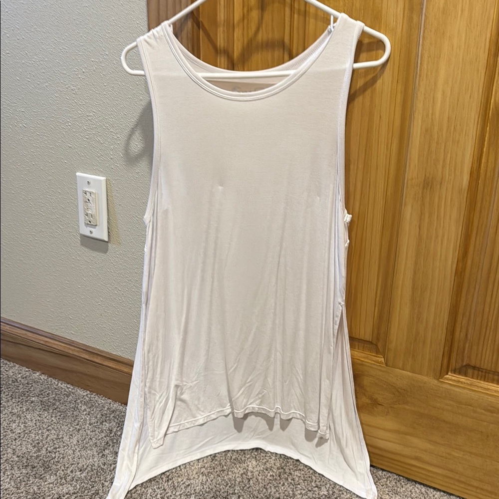 Zyia Women’s White Finesse Tank